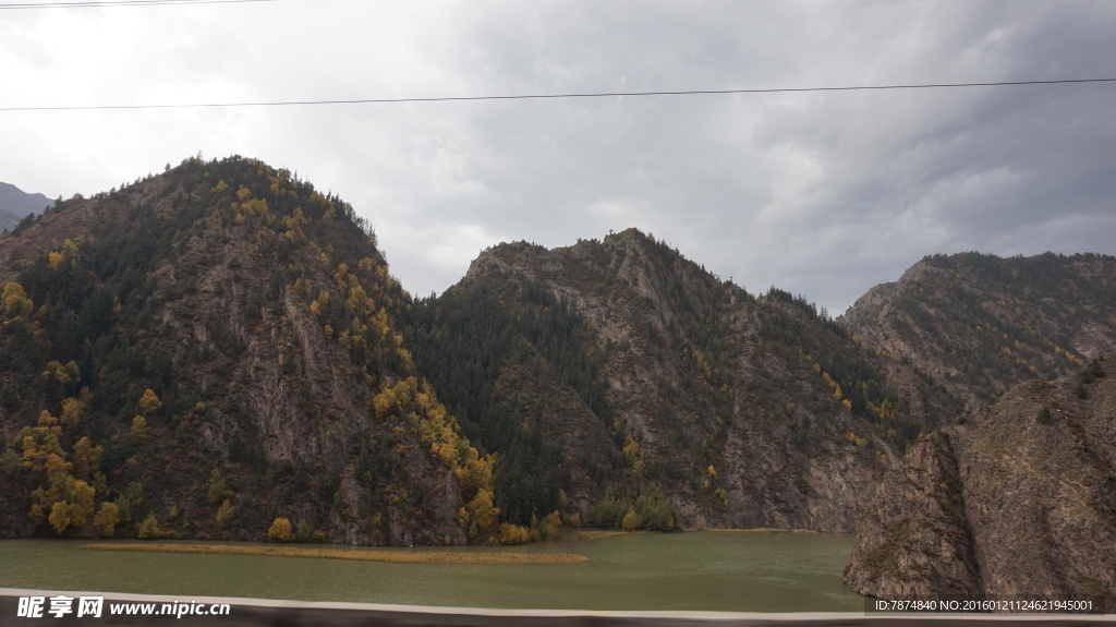 深秋高山 秋色