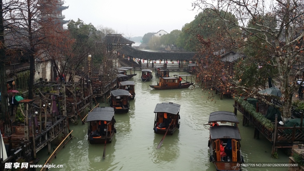 雨中乌镇