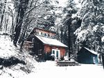 雪中小屋