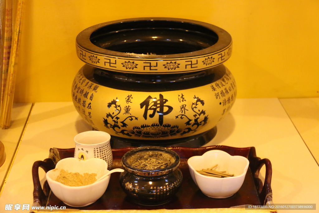 寺庙香炉