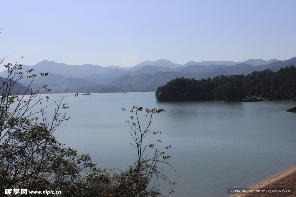 水库