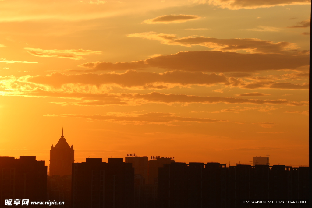 夕阳彩霞