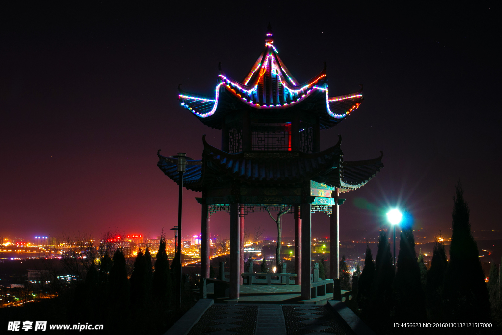 青龙山夜景