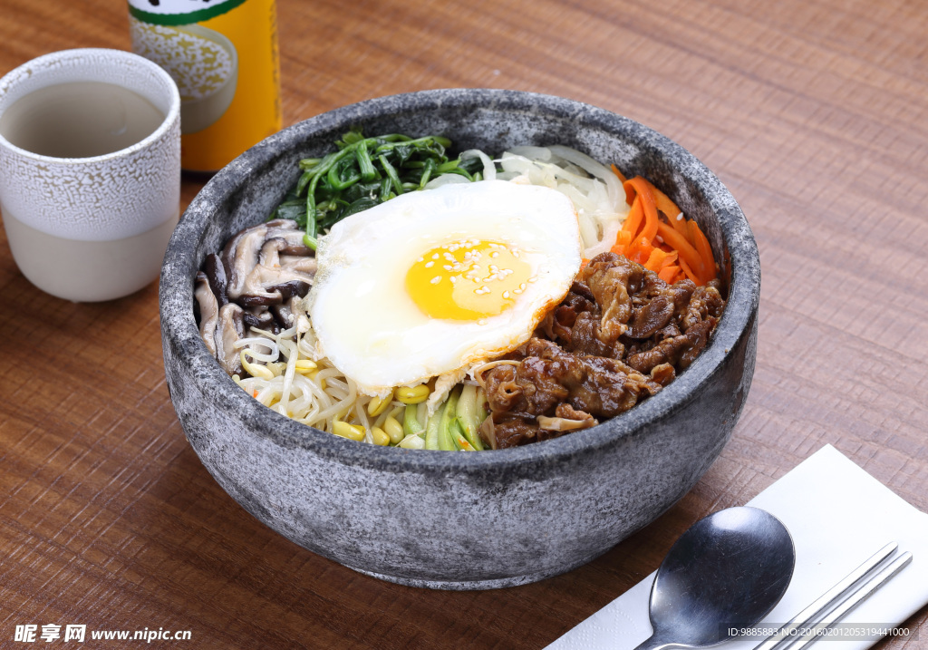 烤肉石锅拌饭