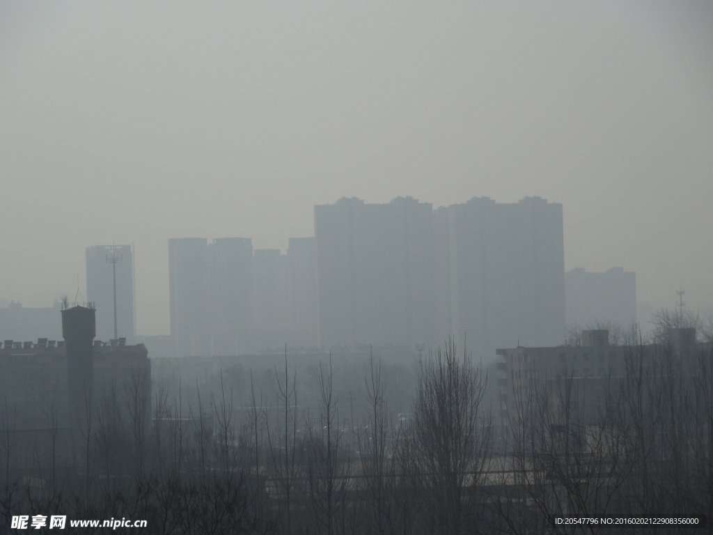 雾霾中的城市