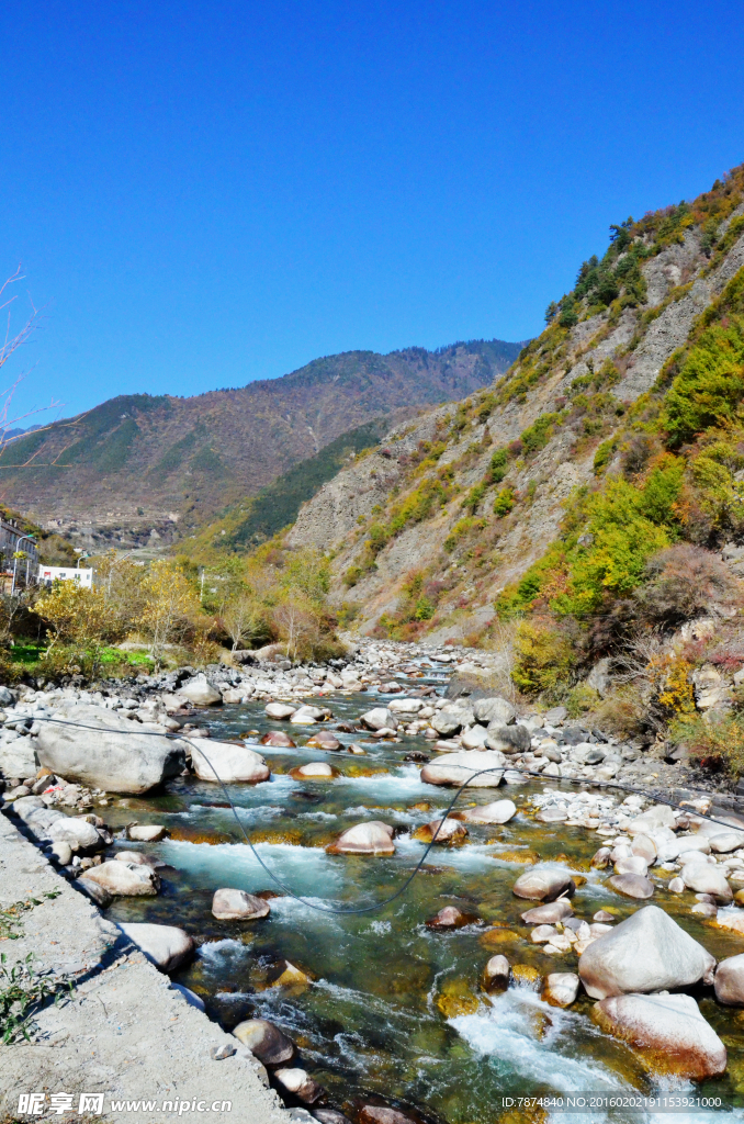 山涧流水