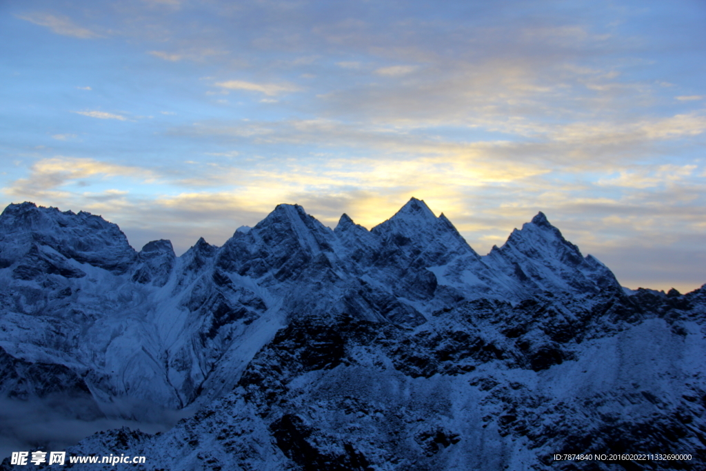 雪山