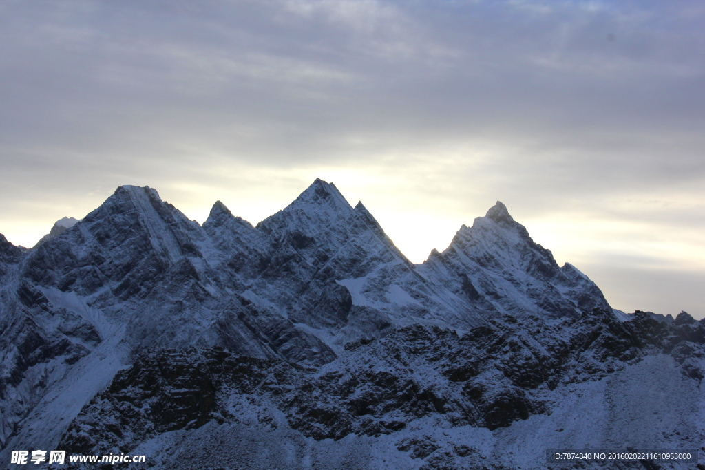 雪山