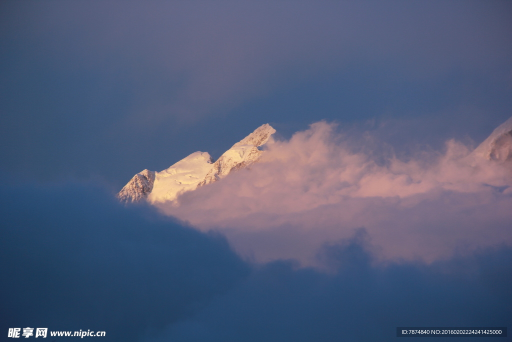 贡嘎雪山