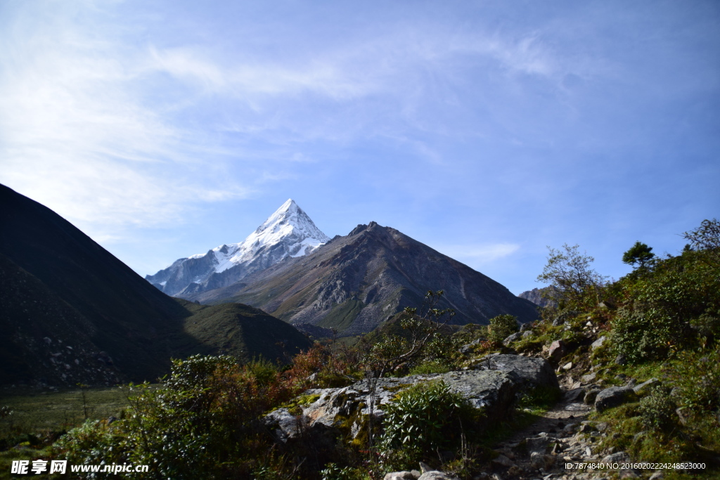 贡嘎雪山