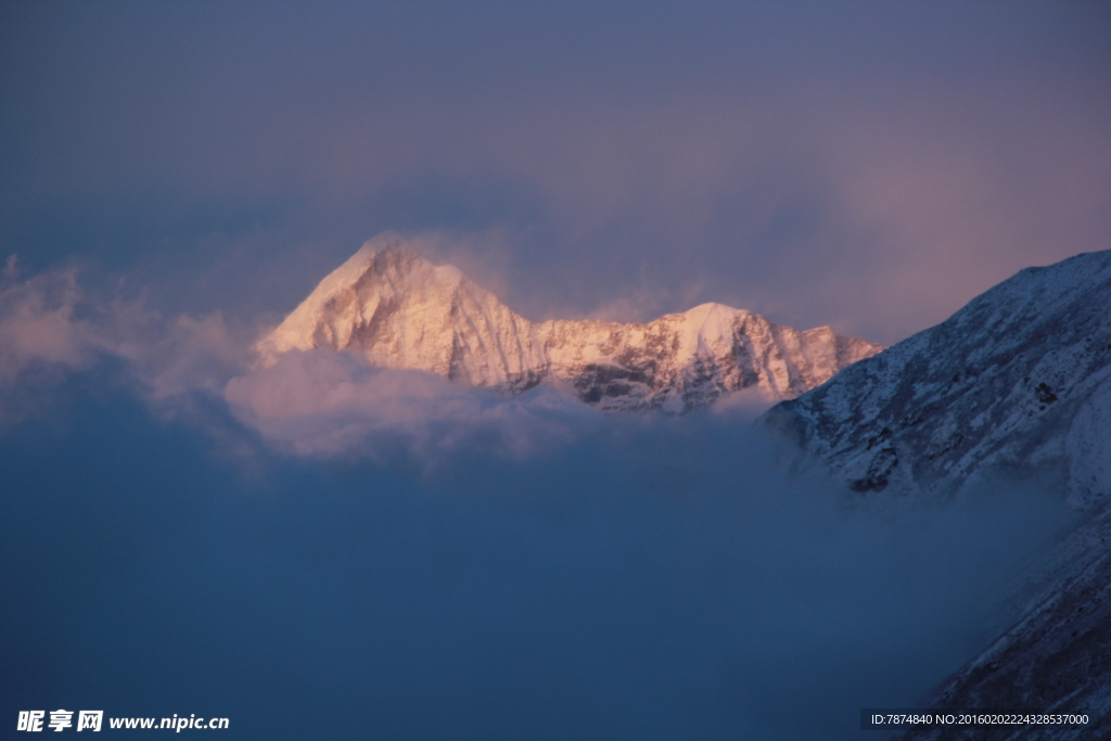 贡嘎雪山