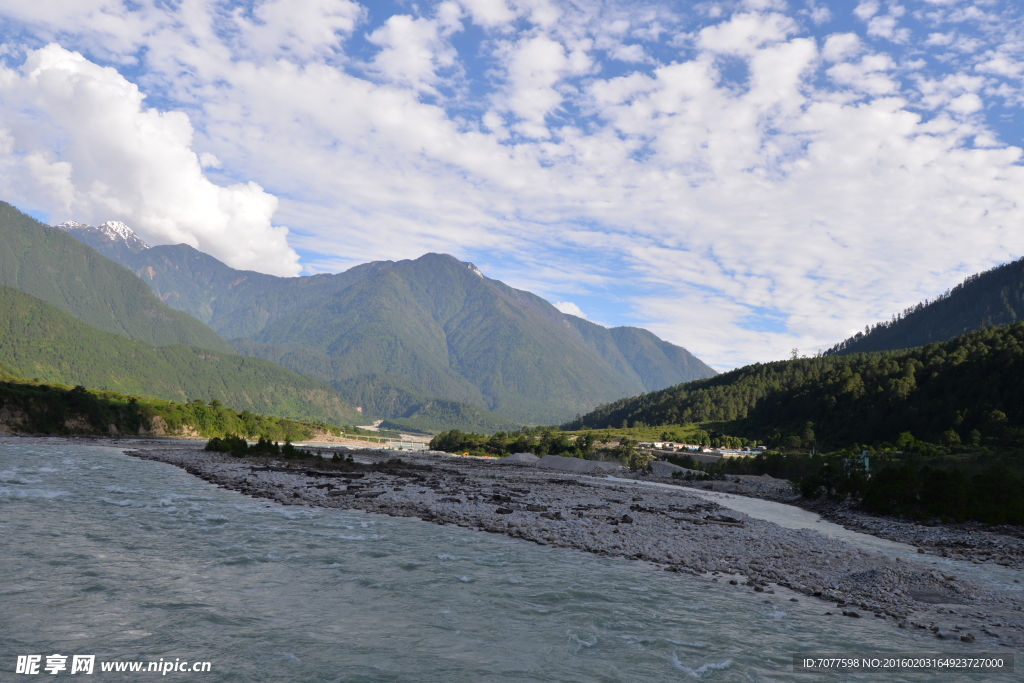 山脉河流