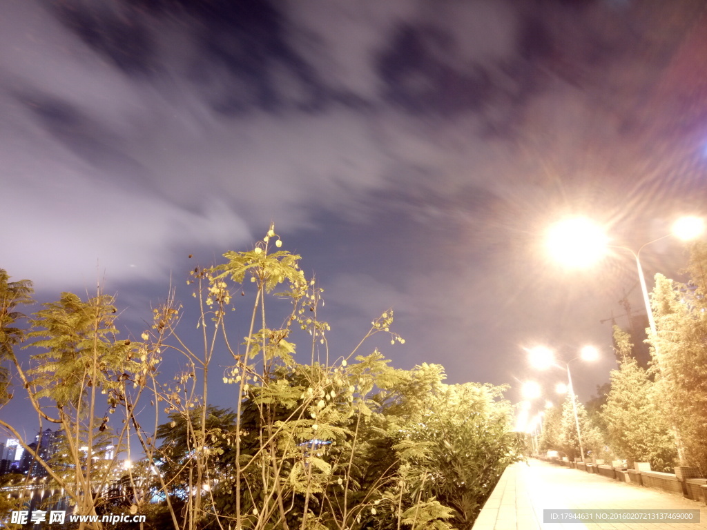 柳州河堤夜景