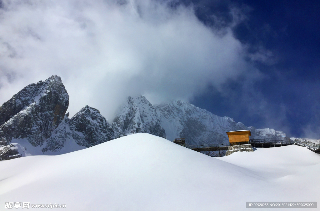 雪山