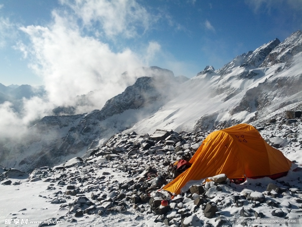 登山户外雪景