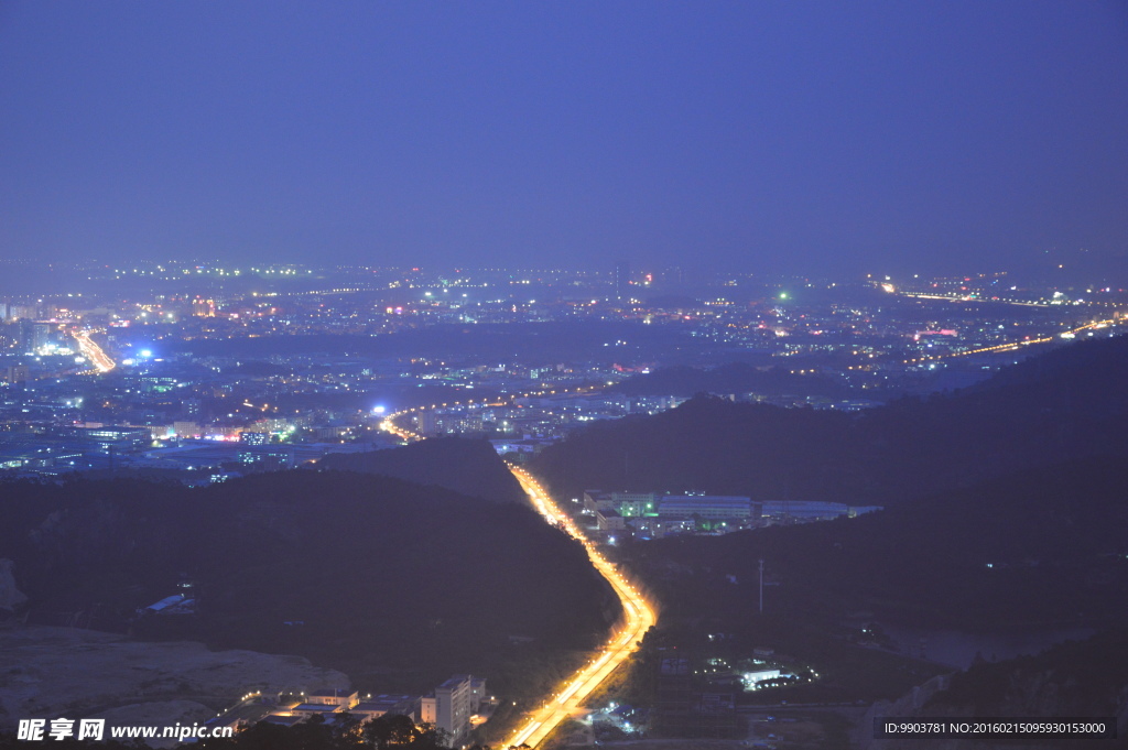 东莞夜景 金色之路