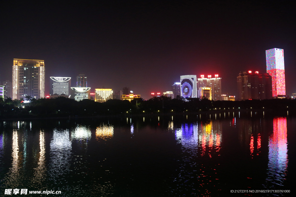 南宁南湖夜景