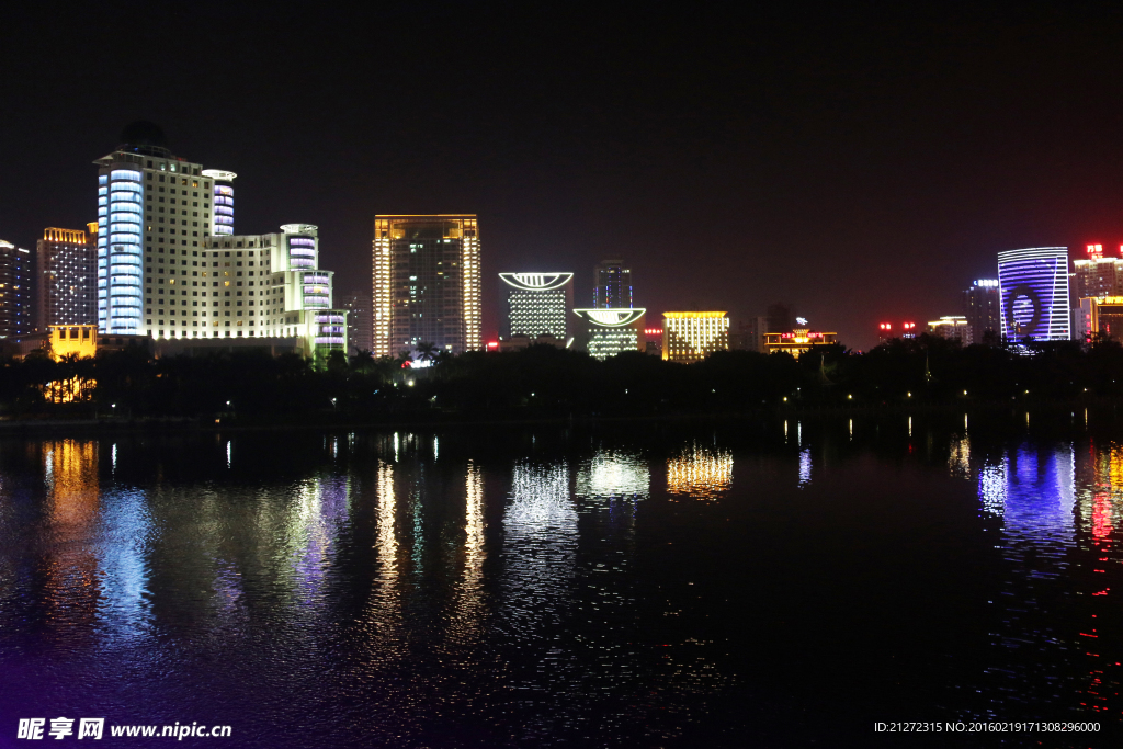 南湖夜景