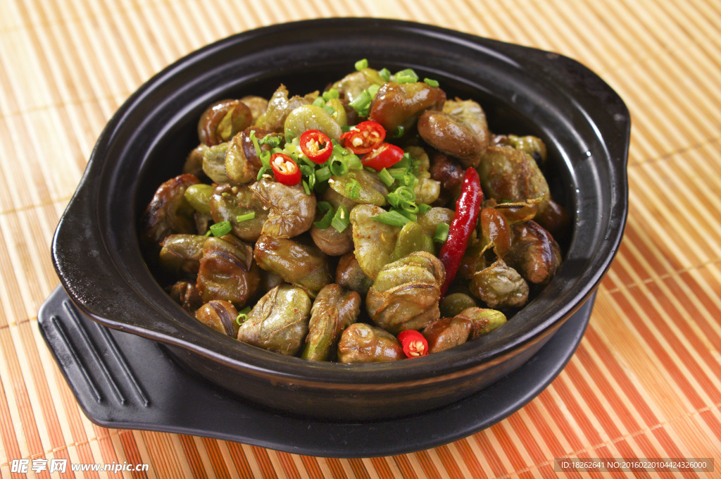 石锅蚕豆