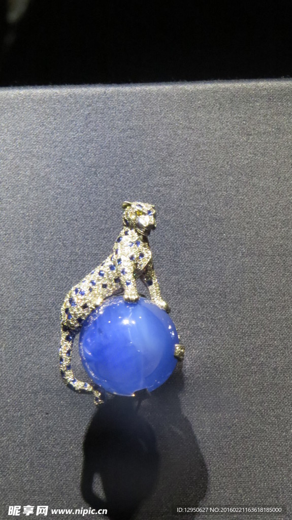 豹型胸针