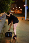 女人背影