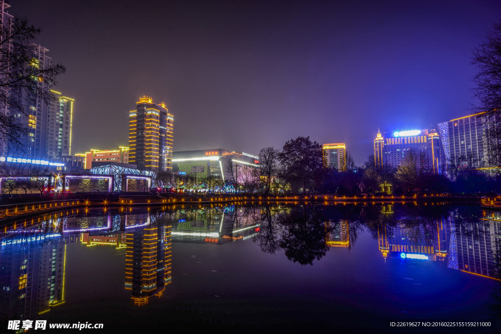 淄博张店人民公园夜景