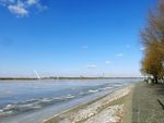 冬季哈尔滨松花江畔风景