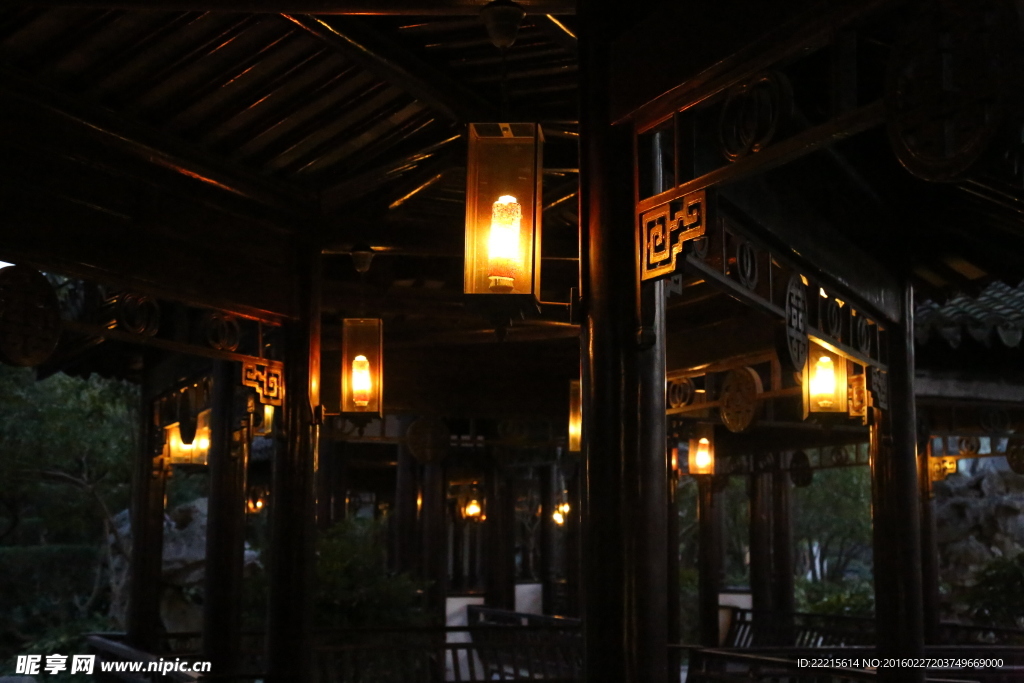 夜亭灯光