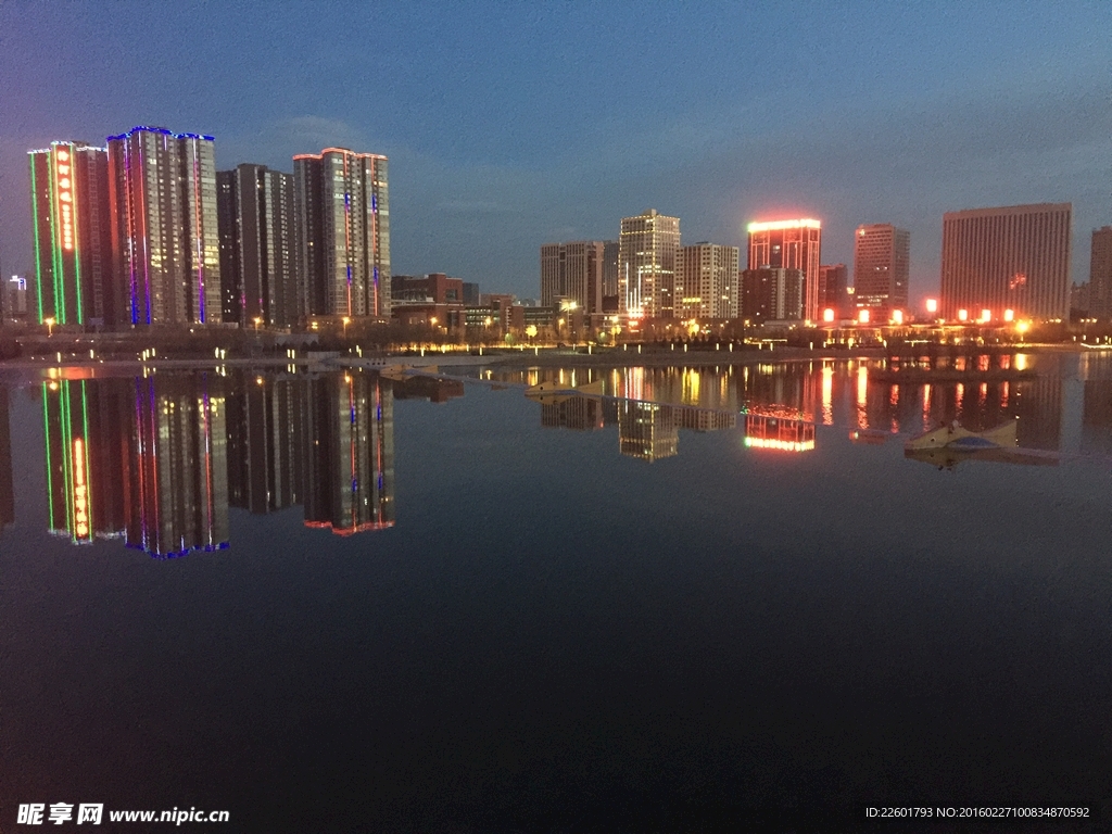 龙城夜景