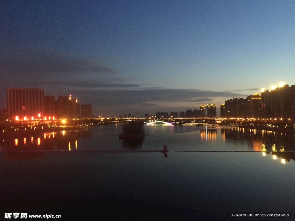 龙城夜景