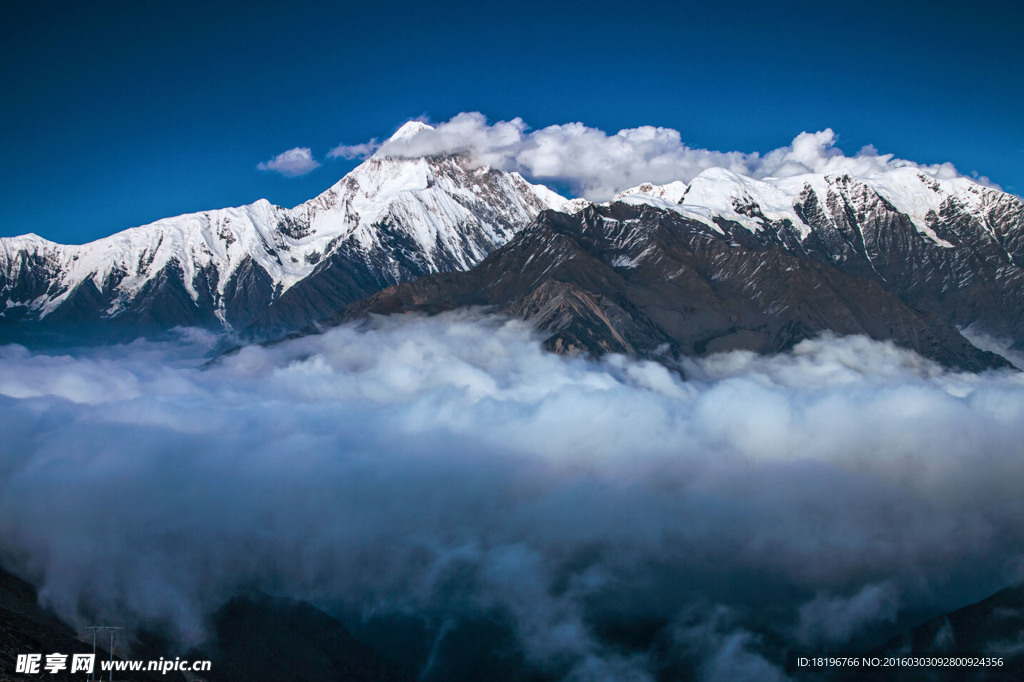 雪山美景