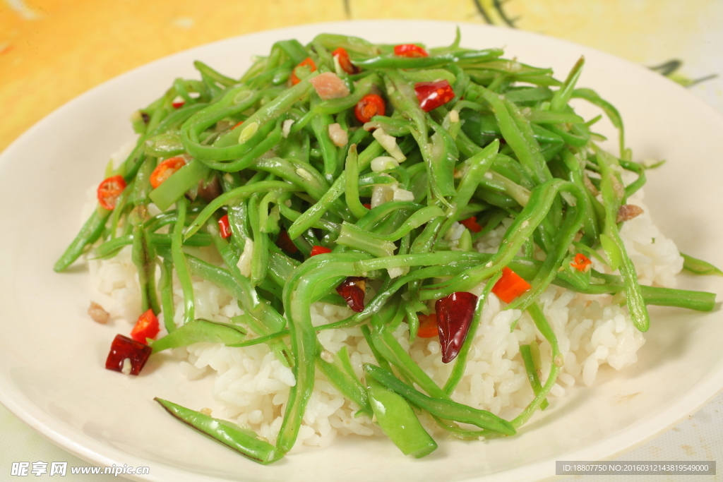 扁豆丝盖饭