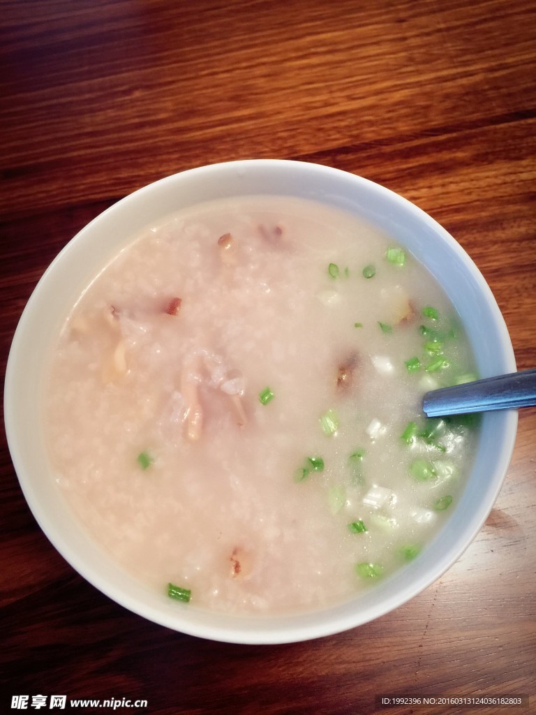 墨鱼葱花粥