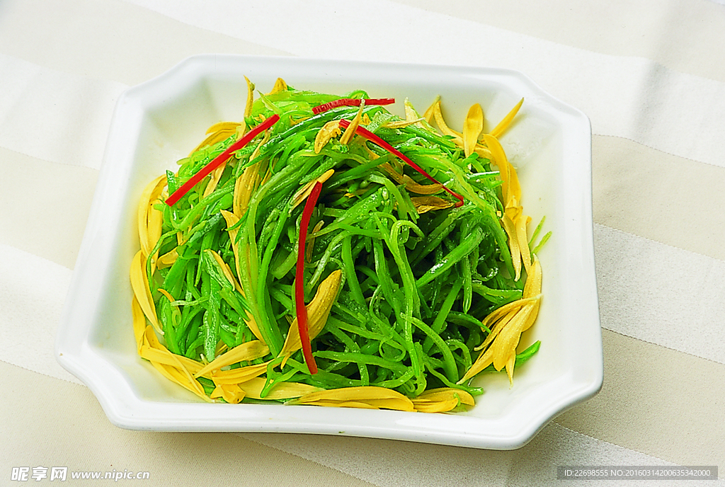 兰豆拌鲜菊