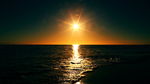 海上夕阳图