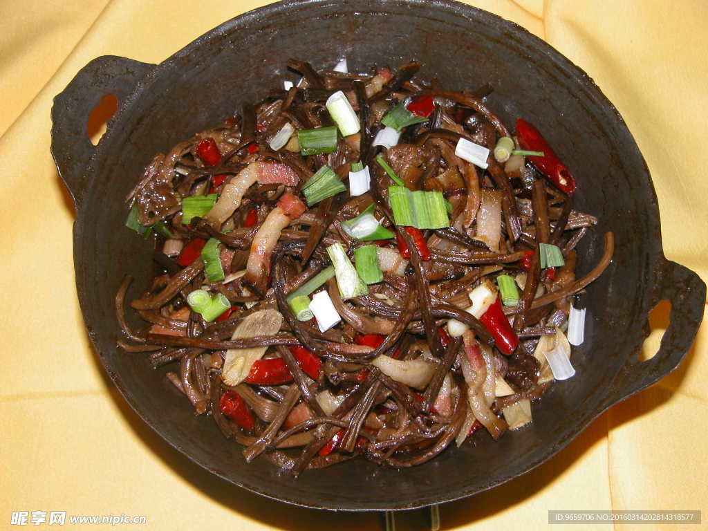 干锅腊肉
