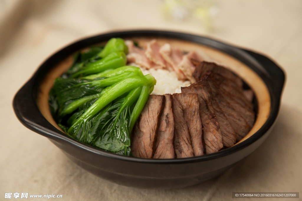 煲仔饭