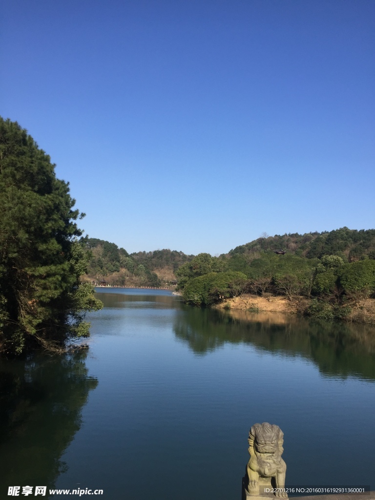 常山东明湖一角