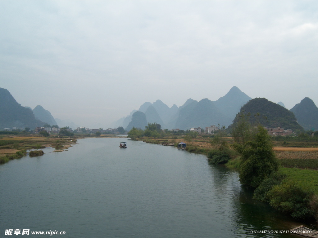 桂林阳朔遇龙河风景