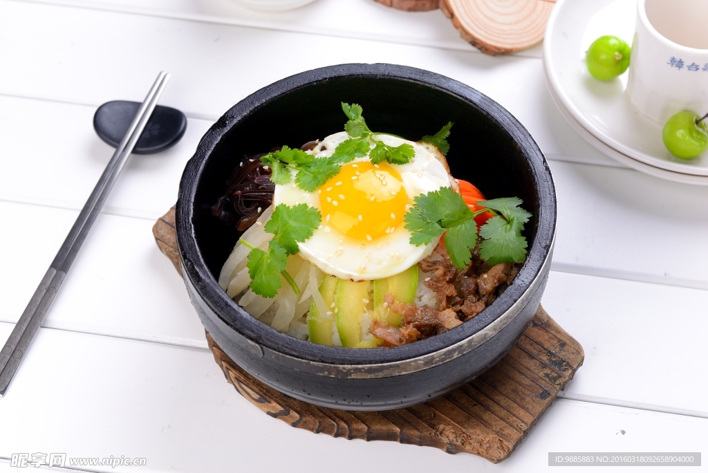 石锅牛肉拌饭