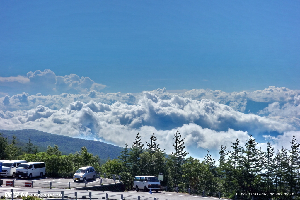 富士山上的云海