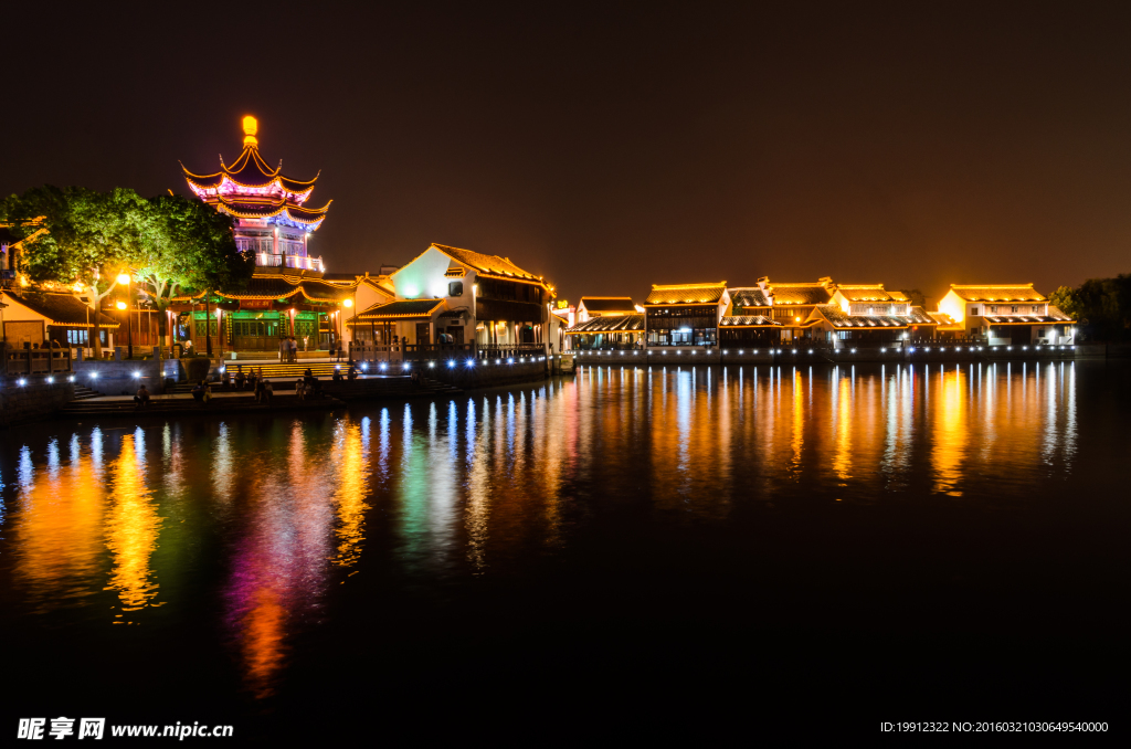 苏州山塘街夜景