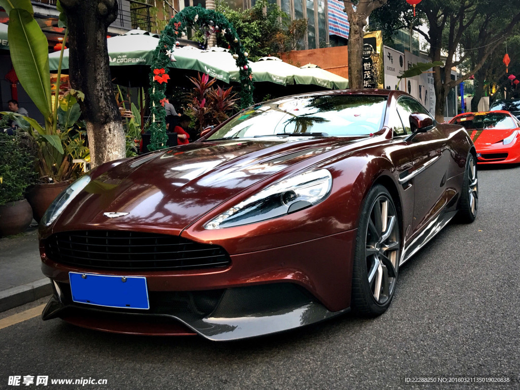 阿斯顿马丁 Vanquish