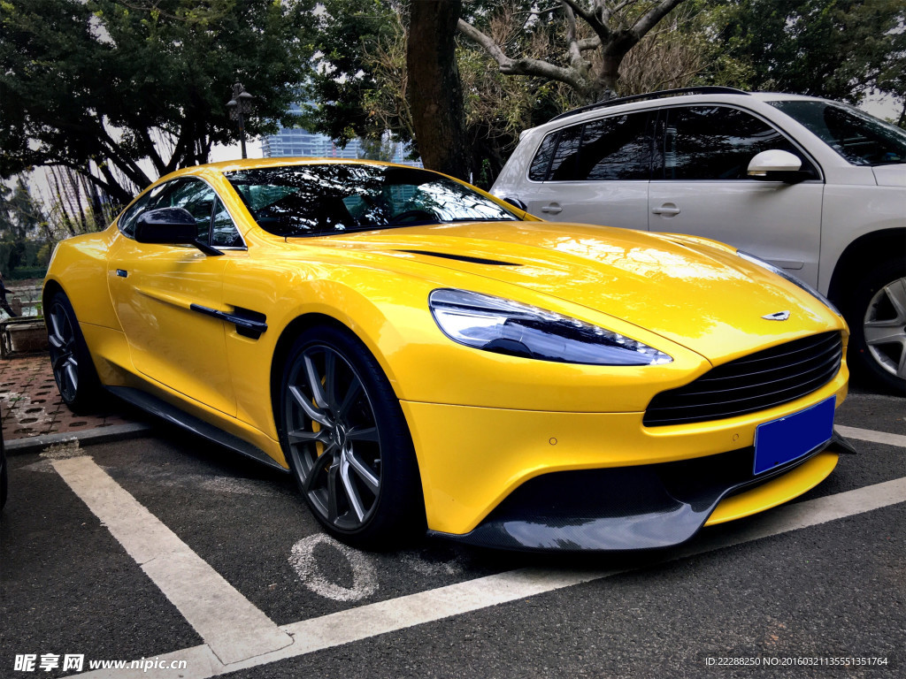 阿斯顿马丁 Vanquish