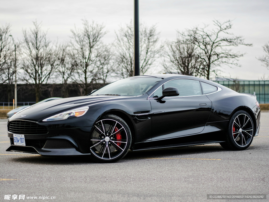 阿斯顿马丁 Vanquish