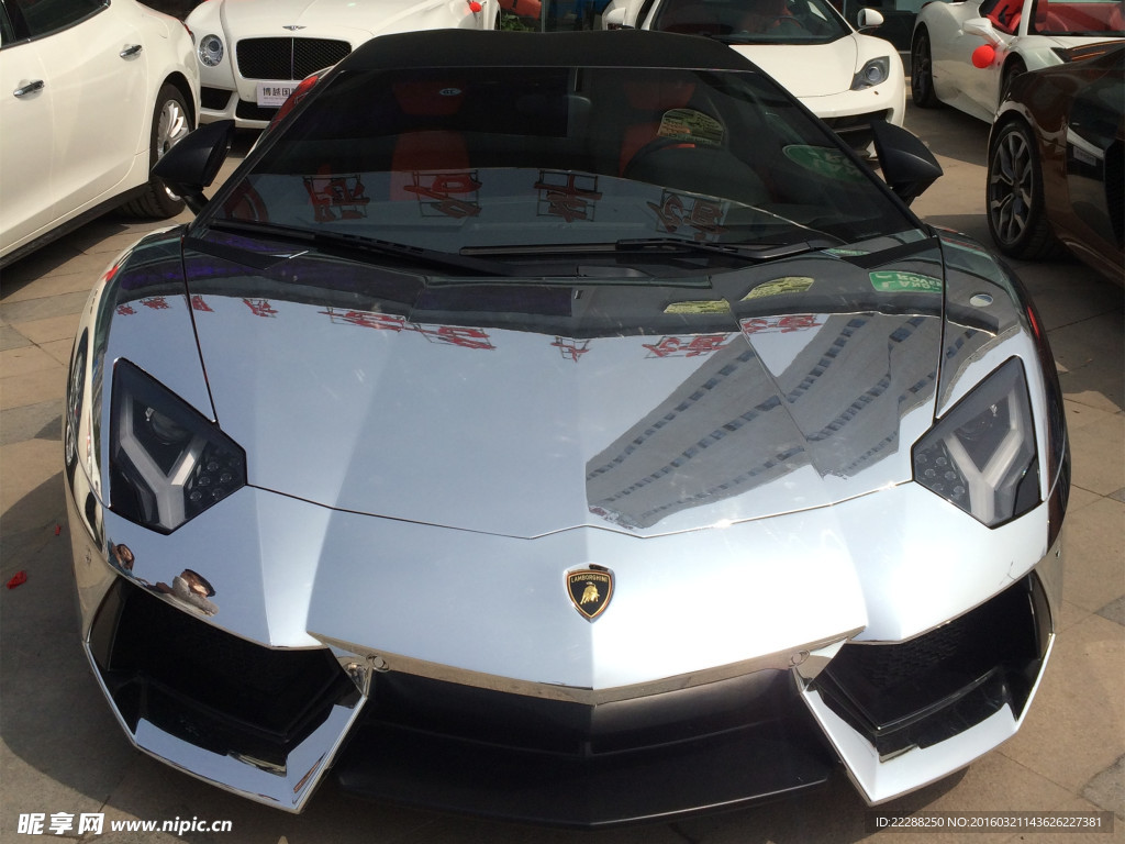 兰博基尼 Aventador
