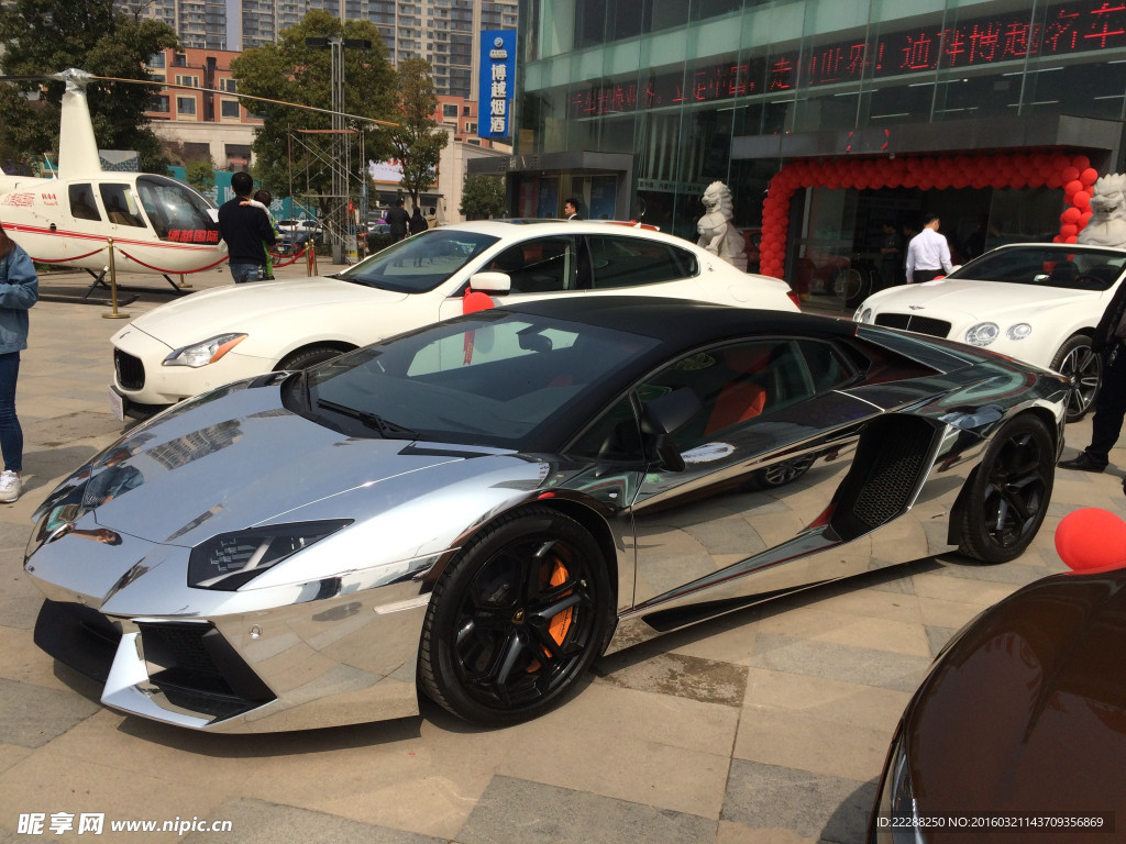 兰博基尼 Aventador
