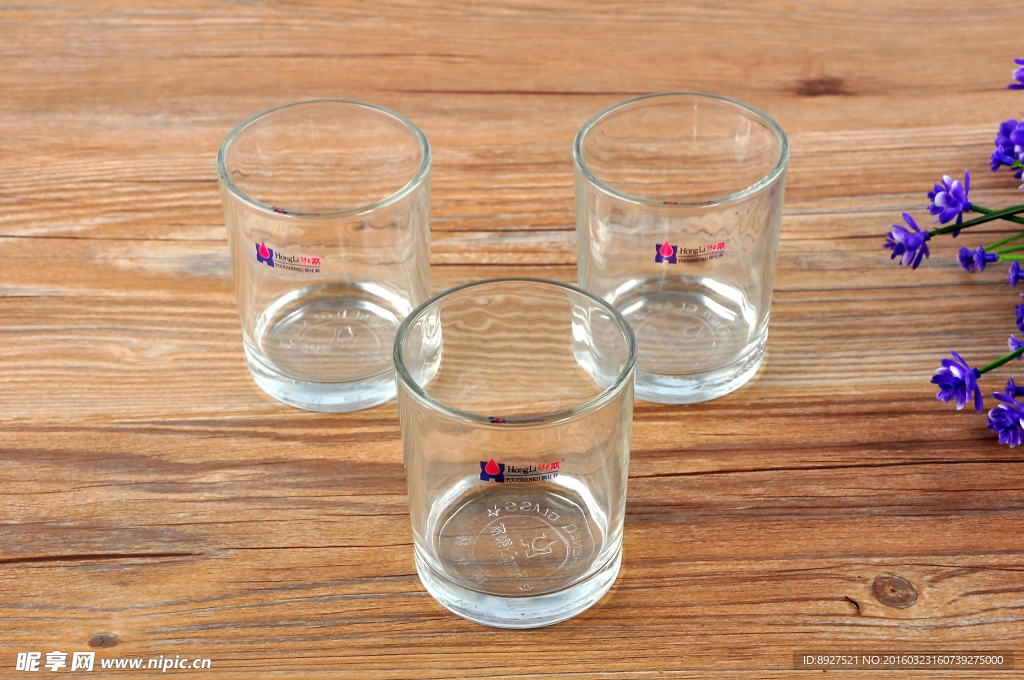 玻璃杯