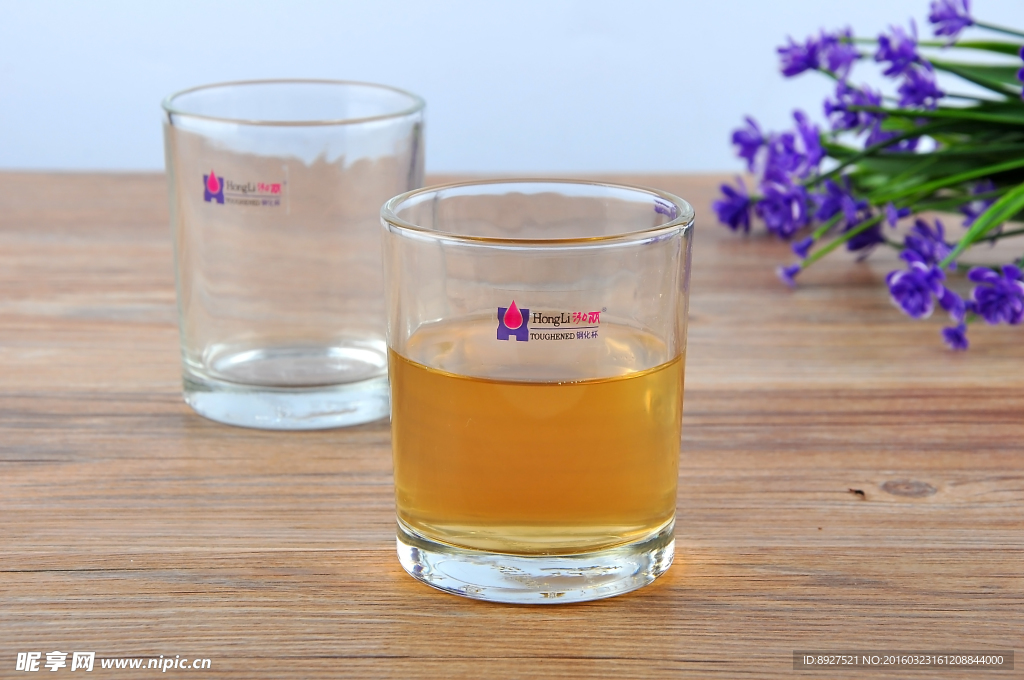 玻璃杯