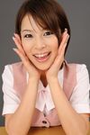 年轻美女